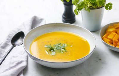 Pompoensoep Met Basilicum En Tuinkers | Lekker Van Bij Ons